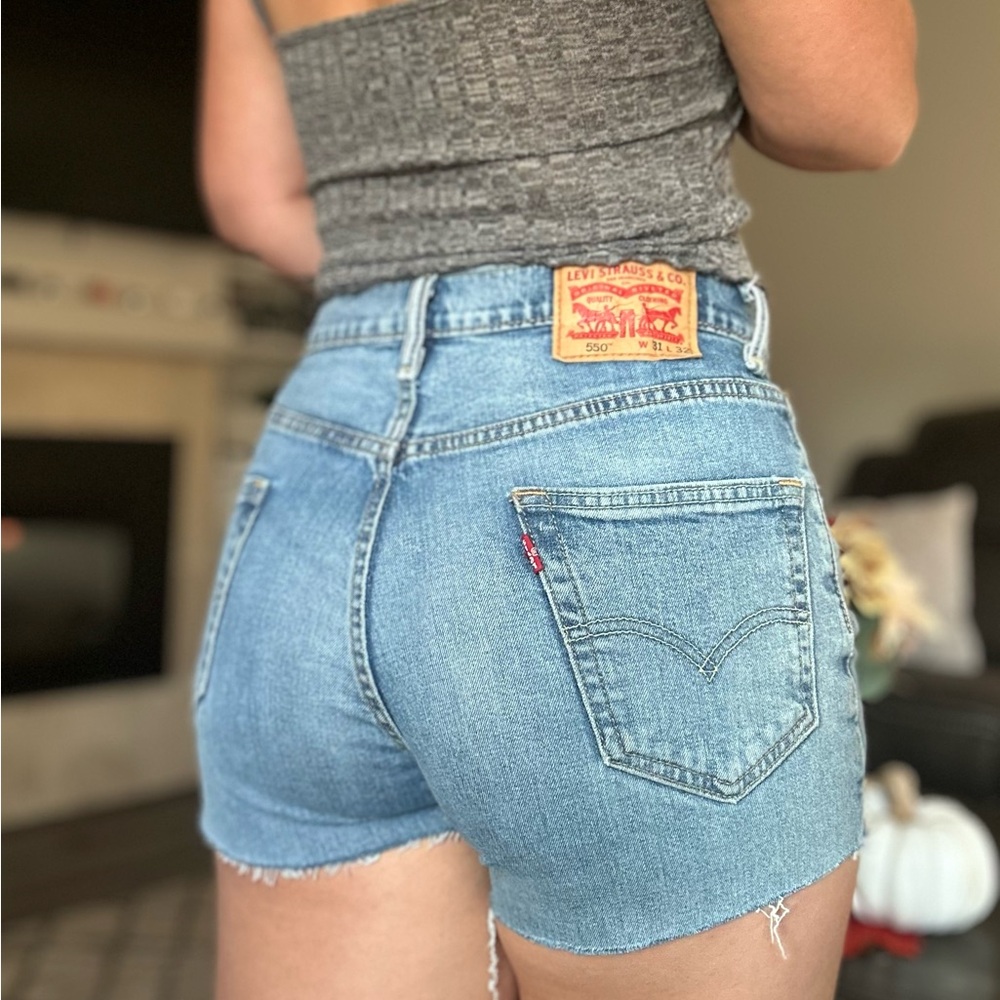 Levis 550 Women’s Denim Shorts. Size 31 Inseam 2.5. 
Light blue wash.